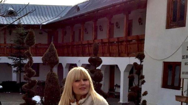 elena udrea a ajuns la manastire foto