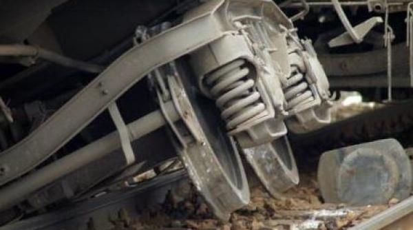 un tren de marfa a deraiat circulatia feroviara blocata intre jibou si dej