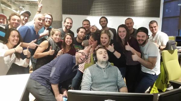 romanul adormit la locul de munca face senza ie pe internet