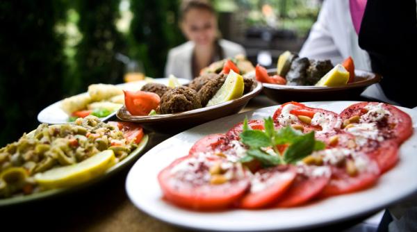 aten ie unde manca i barbati cu suspiciune de toxiinfectie alimentara