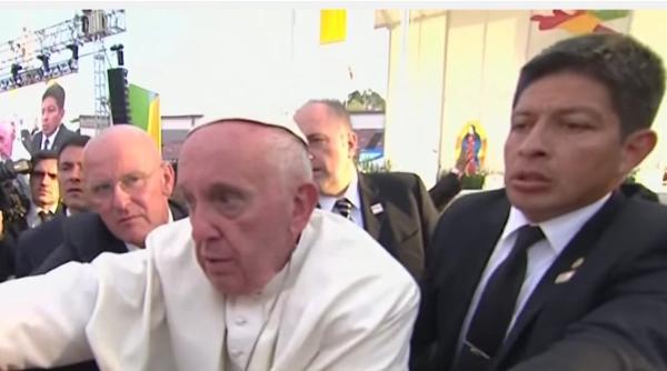 papa francisc vizibil iritat de ce i s a intamplat in mexic