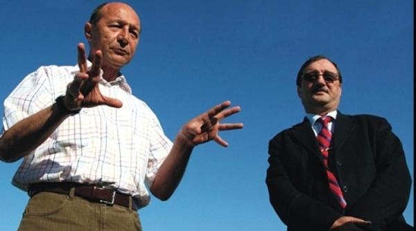 traian basescu atac la klaus iohannis in cazul antena 3 anaf il va apara i pe mircea basescu