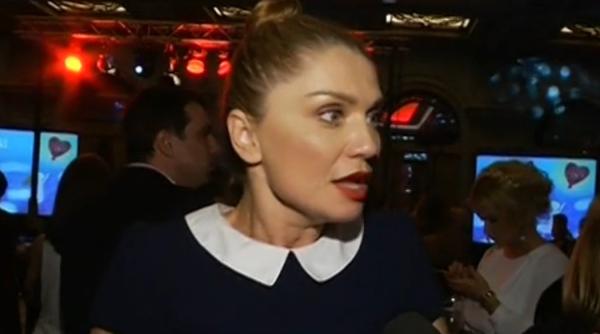 cristina cioran la un pas de le in in mall cine i a sarit in ajutor