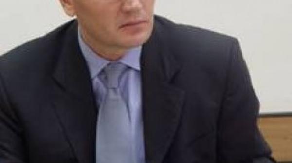 primaria sectorului 3 demoleaza un bloc de 10 etaje