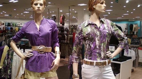 lege toate magazinele obligate sa schimbe la cerere obiectul cumparat