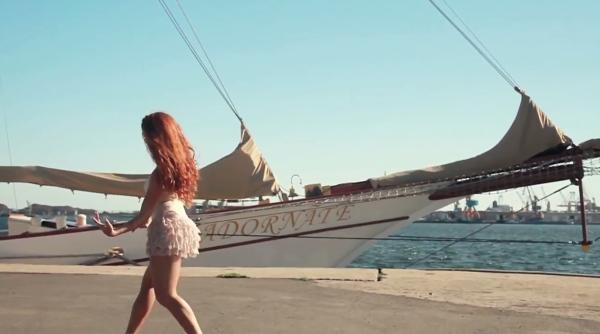 ora important din romania vandut de dansatori video