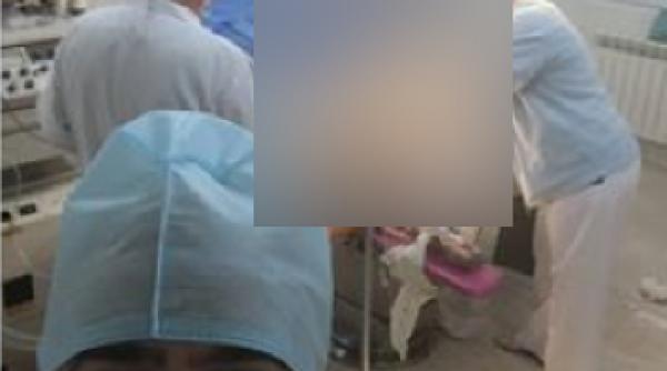 selfie ul care revoltat lumea medicala ce facut un medic in timpul unei na teri