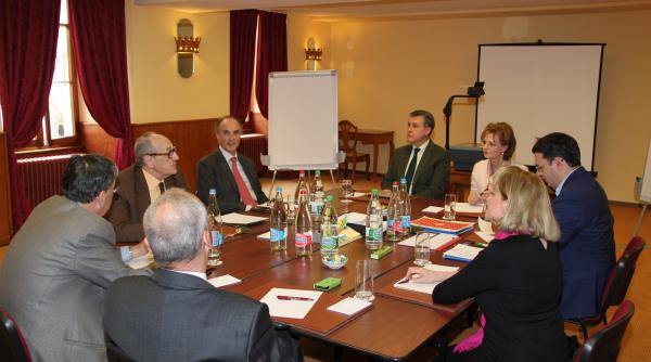 sesiune a consiliului regal in elve ia