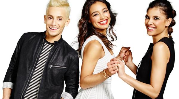 amazon lanseaza style code live prima emisiune despre moda in direct