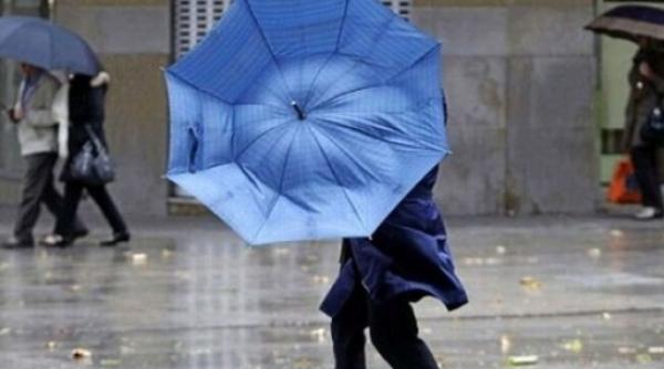 informare meteo de ploi i vant puternic pana vineri