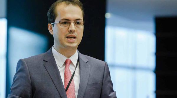 andi cristea evolu iile recente din moldova analizate la parlamentul european