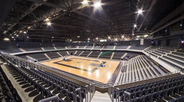 un copil a cazut din tribuna salii polivalente din cluj de la 10 metri