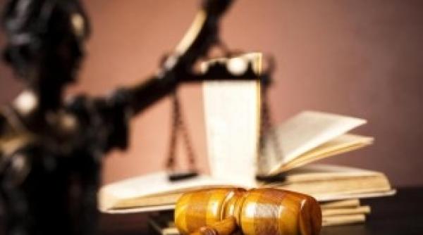 o cunoscuta judecatoare demisioneaza