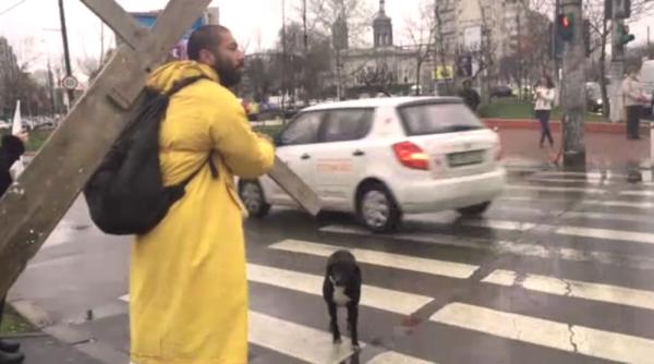 aparitie cu tenta biblica pe strazile capitalei spre uimirea trecatorilor