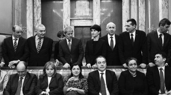 guvernul cumpara avion nu trebuie sa fie mai vechi de patru ani