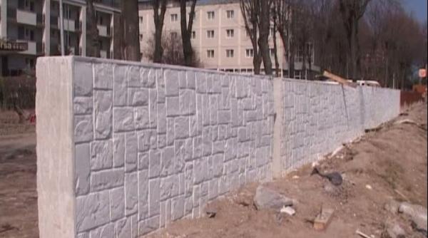 scandal la mangalia ce spune primarul despre zidul ridicat pe faleza