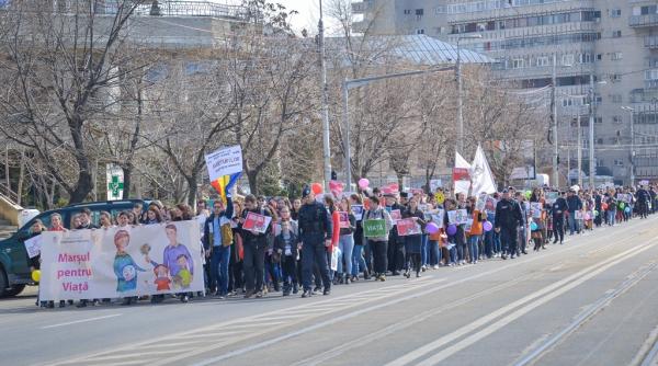 miting masiv impotriva avortului voteaza pro sau contra