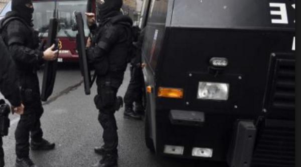 explozie zeci de mor i i rani i