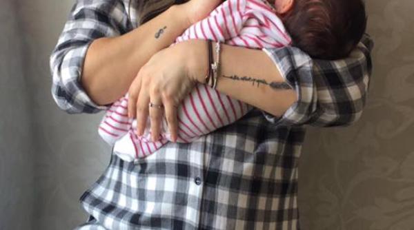 sore surpriza pentru fani prima imagine cu feti a ei