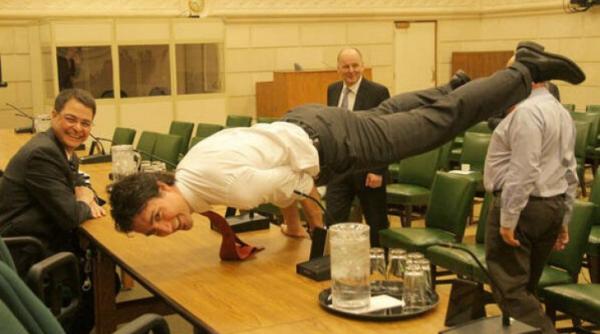 fotografie uluitoare cu premierul canadei justin trudeau