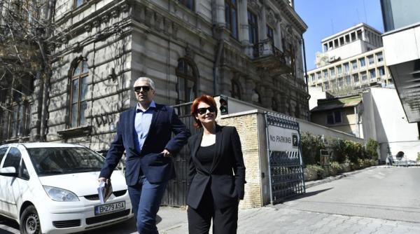 basescu revoltat dupa o imagine cu lia olgu a vasilescu