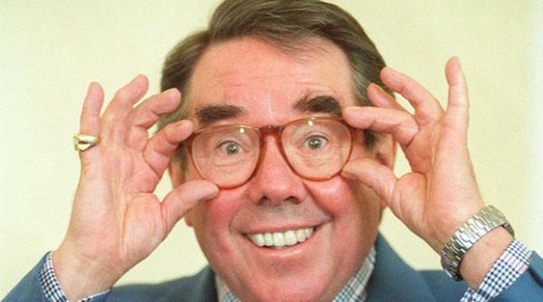 doliu in lumea filmului un legendar comic s a stins din via a