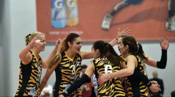 csm bucuresti castigat in premiera cupa challenge la volei feminin
