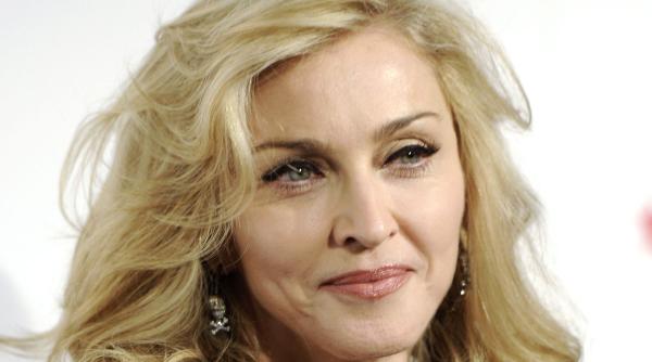 madonna umilita de propriul fiu