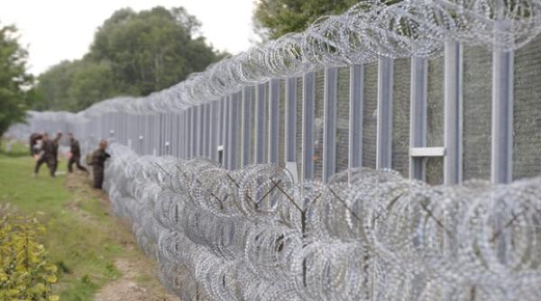 ungaria a inceput constructia gardului anti imigranti la granita cu romania