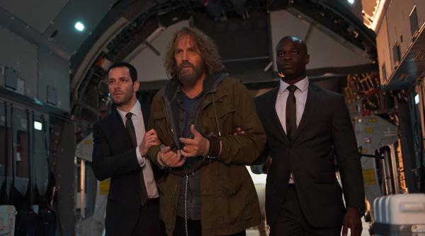 kevin costner este criminal din 15 aprilie pe marile ecrane