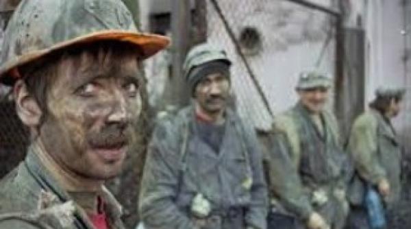 probleme de sanatate pentru mineri dupa 150 de kilometri de mars spre bucuresti