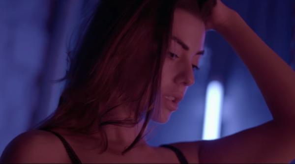 videoclipul carla s dreams eroina in vizorul cna