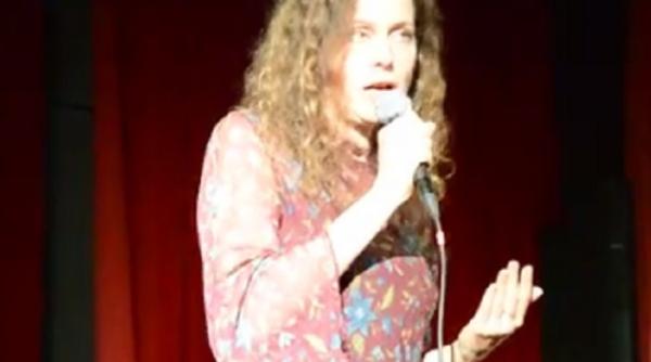 so ia lui ciolo sus ine un concert unde o pute i vedea