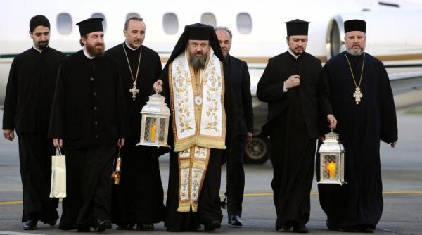 lumina sfanta de la ierusalim adusa in romania de sfintele pa ti