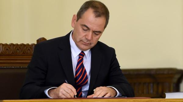 vlad alexandrescu ministrul culturii a demisionat din guvern