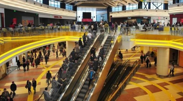 sarbii vin la cumparaturi in romania vanzari record