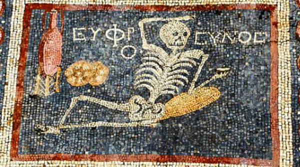 un mozaic antic cu un schelet  ii uimeste pe arheologi