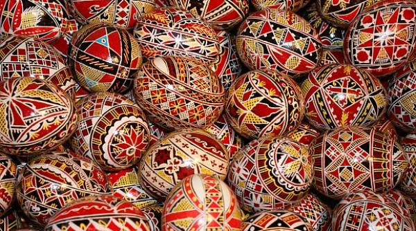 a fost inventat robotul care incondeiaza oua cum func ioneaza i cat costa