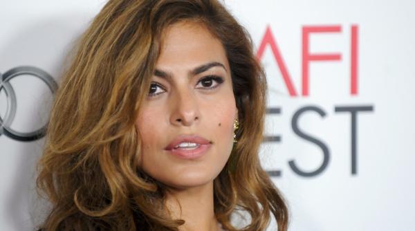 drama in familia frumoasei eva mendes actri a distrusa de durere