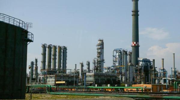 tranzac ia anului rompetrol group preluat de chinezii de la cefc ce spunea basescu de implicarea lui ponta