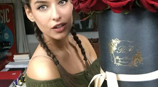 alice paunescu selfie senzual cum s a pozat so ia lui bobby paunescu