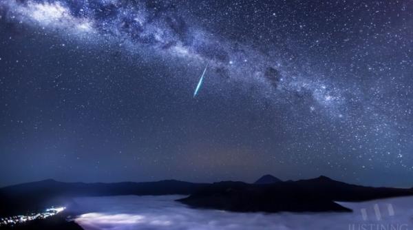 ploaie de meteori vizibila cu ochiul liber in noaptea de joi spre vineri