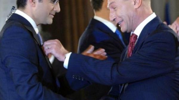 turcescu declara ie dupa afisarea cu basescu in campanie