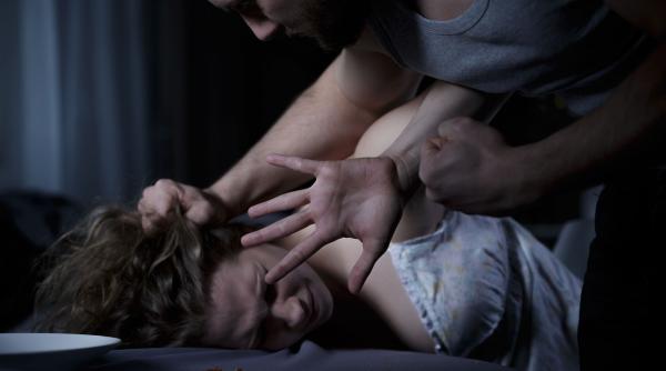 fapt revoltator in vaslui un tanar i a violat sora