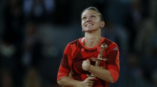simona halep cu un trofeu greu in maini nu vreau sa ma gandesc la asta