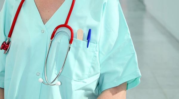 politician felicitare inedita pentru asisten ii medicali