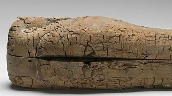 descoperire uluitoare intr un sarcofag vechi de 2 000 de ani