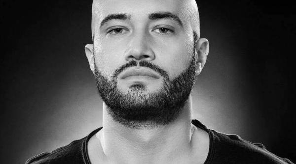 mihai bendeac atac dur pe facebook pentru cine se mutileaza intelegeti arata oribil