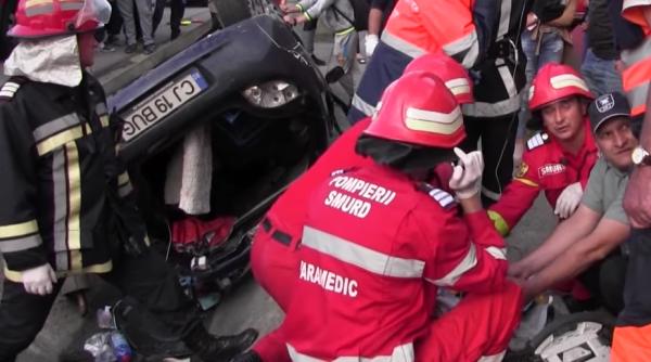 o cantareata de muzica populara implicata intr un grav accident rutier