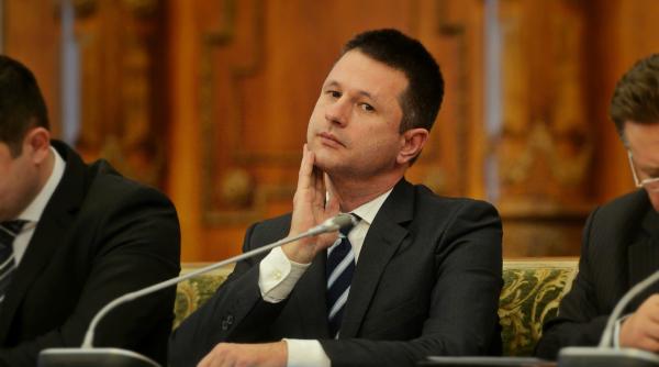 ministrul care a fost cu ciolo in sua atac la ponta este exact pe dos